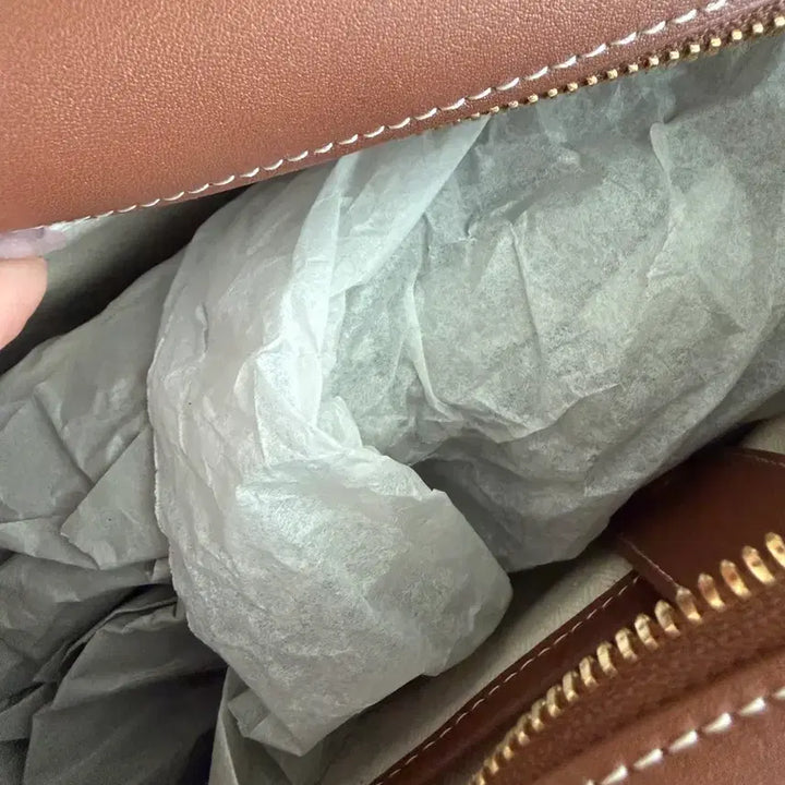 [BUNJANG] Demellier Cali Boston Bag Tan Brown / 드메리엘 케일리 보스턴 플러스백 탄브라운