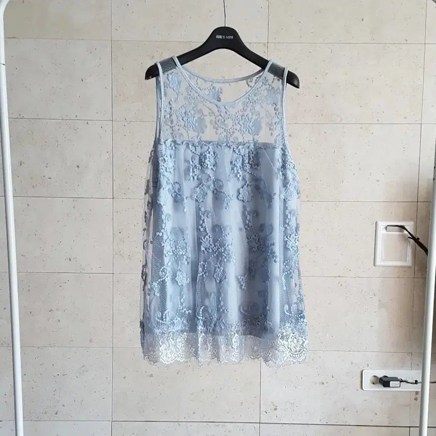 [BUNJANG] Sora Color Lace Sleeveless Top T-Shirt / 레이스 민소매 탑 티셔츠 슬리브리스
