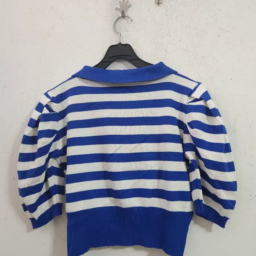 [BUNJANG] Striped Collar Knit - Blue / 스트라이프 패턴 칼라 니트 블루