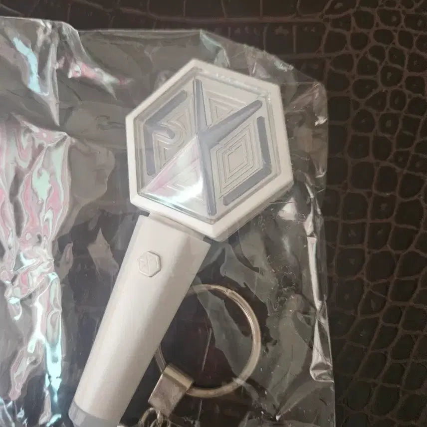 [BUNJANG] EXO Official Mini Lightstick Keyring / 엑소 공식 미니 응원봉 키링