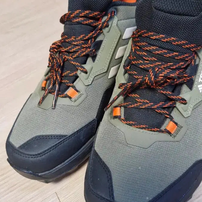 [BUNJANG] Adidas Terrex Hiking/Trekking Shoes Khaki Orange 265 / 아디다스(265) 테렉스등산화/트레킹화 카키 오렌지