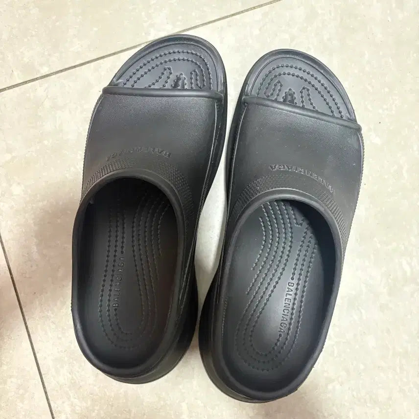 [BUNJANG] Balenciaga x Crocs Full Slide Mule / 발렌시아가 x 크록스 풀 슬라이드 뮬 677386W1S8E1000