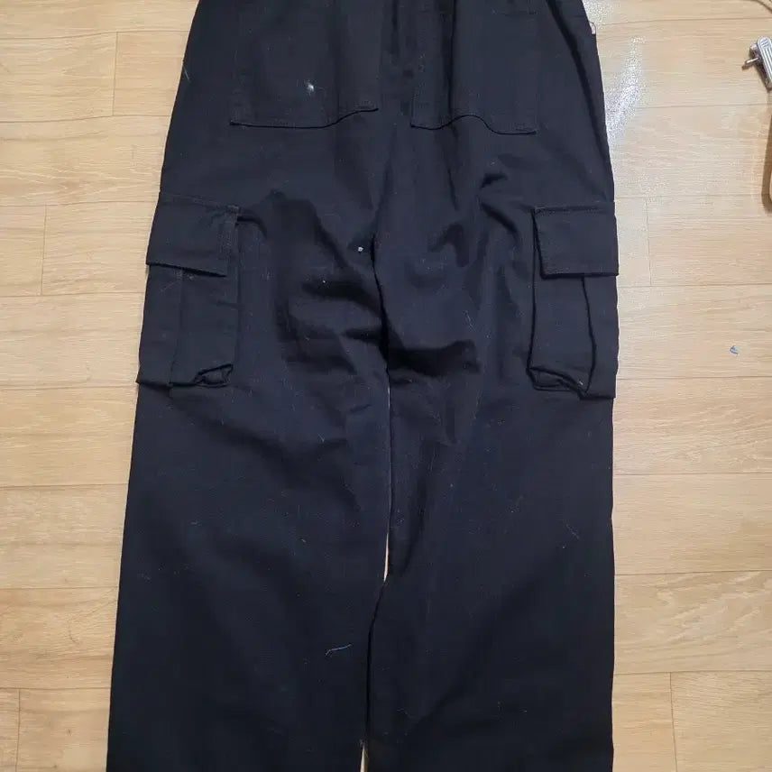 [BUNJANG] Black Cargo Pants (Size 32-33) / 블랙 카고 팬츠남자 32~33