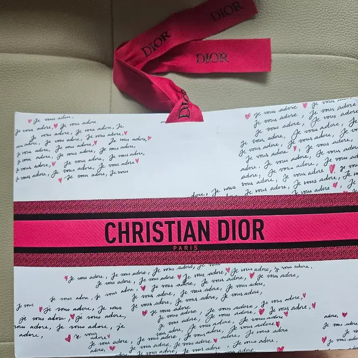 [BUNJANG] Dior Capture Totale Anti-Aging Set with Pouch / 디올(Dior) 캡쳐 토탈안티에이징세트(파우치포함,새상품)