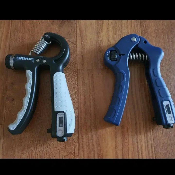 [BUNJANG] Adjustable Hand Grip Strengthener with Counter (Set of 2) / 손목강화 손근력 조절식 악력기 강.약 조절됨 횟수표시됨 2개 합1만2천원