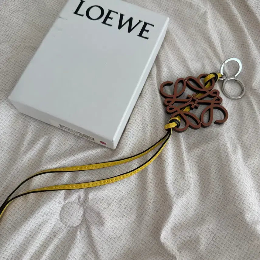 [BUNJANG] Loewe Anagram Bag Charm / 로에베 아나그램 백 참