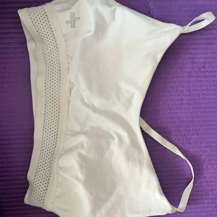 [BUNJANG] Jessie Miss Sports Bra Top - White / 스포츠 브라탑 화이트