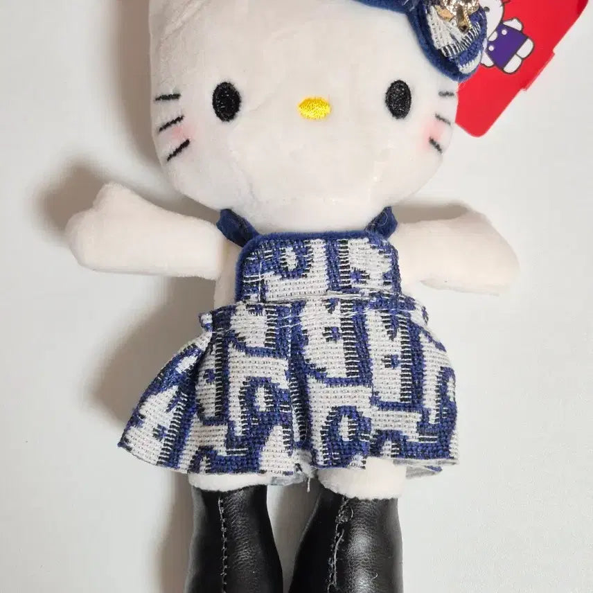 [BUNJANG] Hello Kitty Navy Long Legs Plush Keychain New / (새상품) 헬로키티 롱다리 인형 키링  네이비