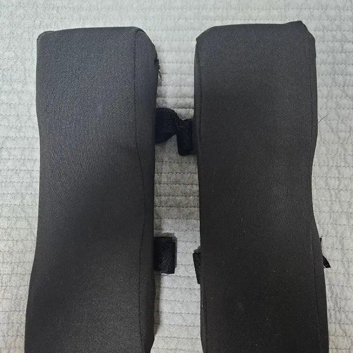 [BUNJANG] Corsair K70 RGB Core Palm Rest + Armrest Cushion / 커세어 K70 팜레스트 + 팔걸이쿠션 팝니다.