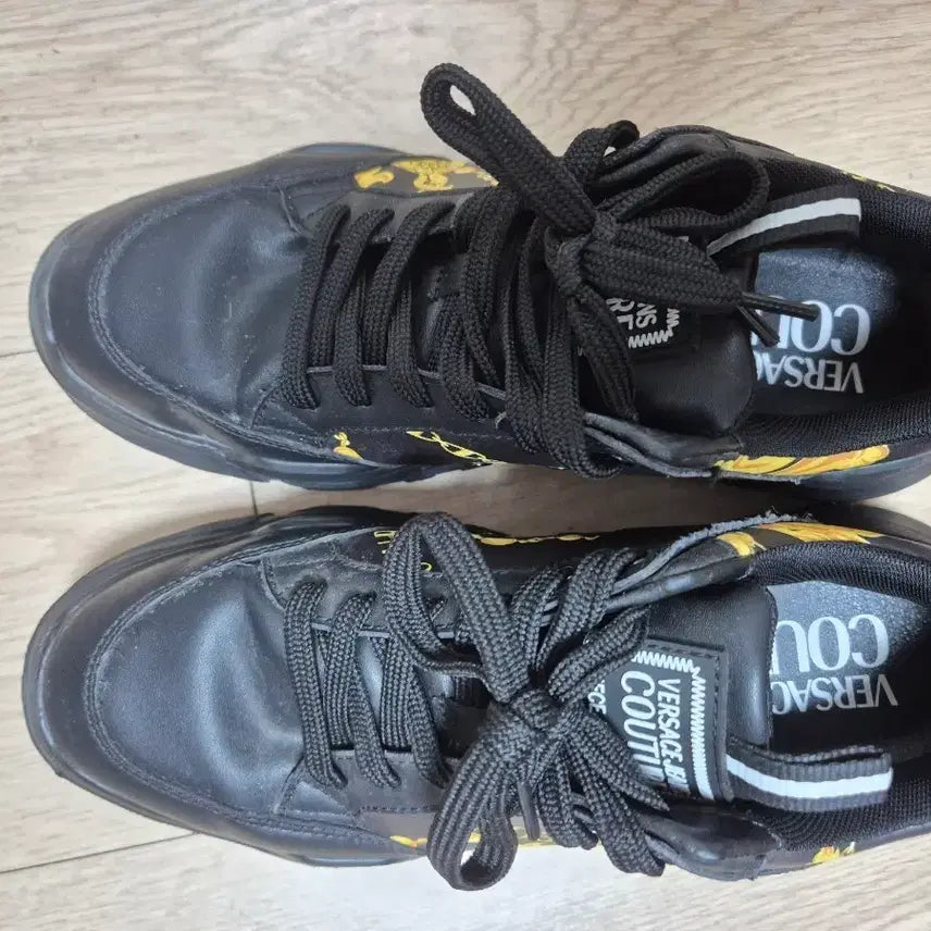 [BUNJANG] Versace Jeans Couture Speed Track Barocco Print Sneakers Black Gold / 베르사체 진 꾸뛰르 스피드트랙바로코 프린트 블랙골드 정품 박스x 280