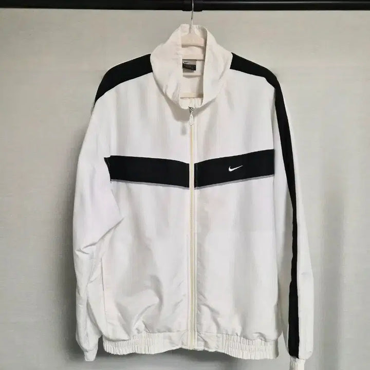 [BUNJANG] Nike Windbreaker Jacket XL White/Black / 나이키 바람막이 XL (화이트/블랙)