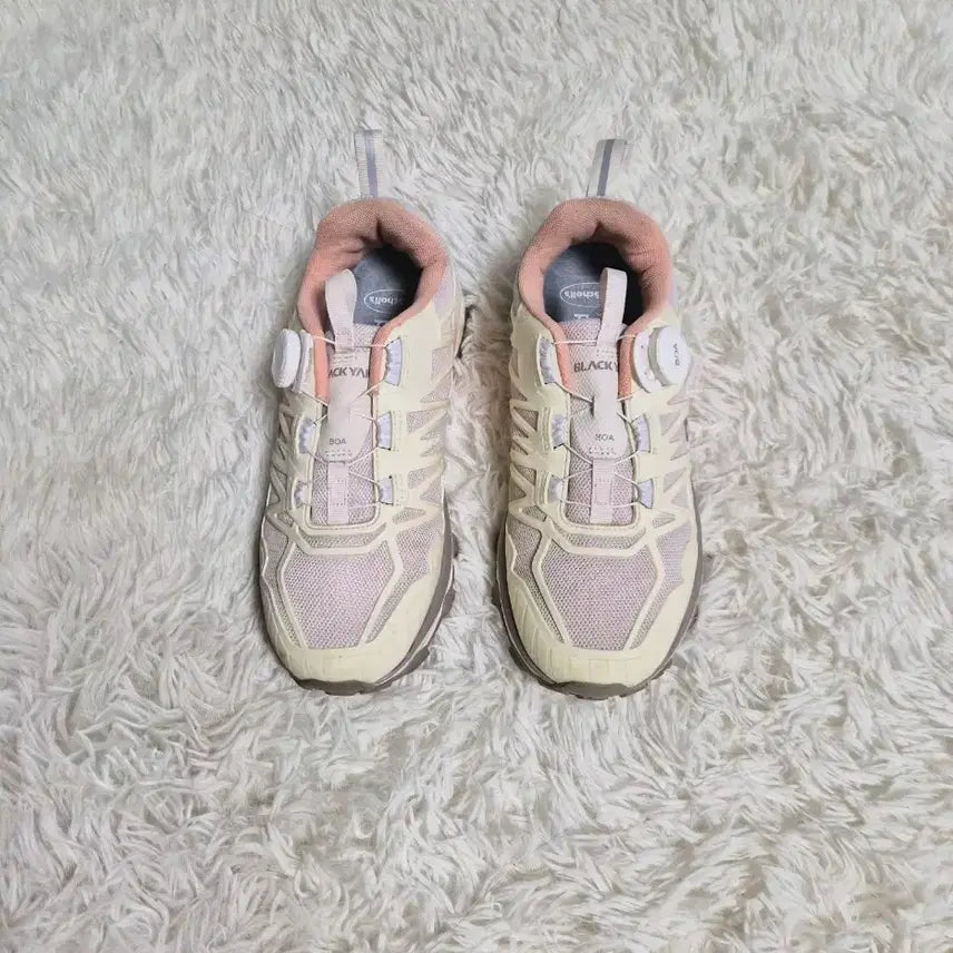 [BUNJANG] Blackyak BOA Hiking Boots Pink/Ivory 245mm / 블랙야크 BOA 등산화 245mm 핑크/아이보리