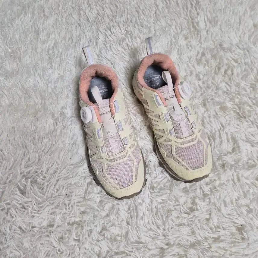 [BUNJANG] Blackyak BOA Hiking Boots Pink/Ivory 245mm / 블랙야크 BOA 등산화 245mm 핑크/아이보리