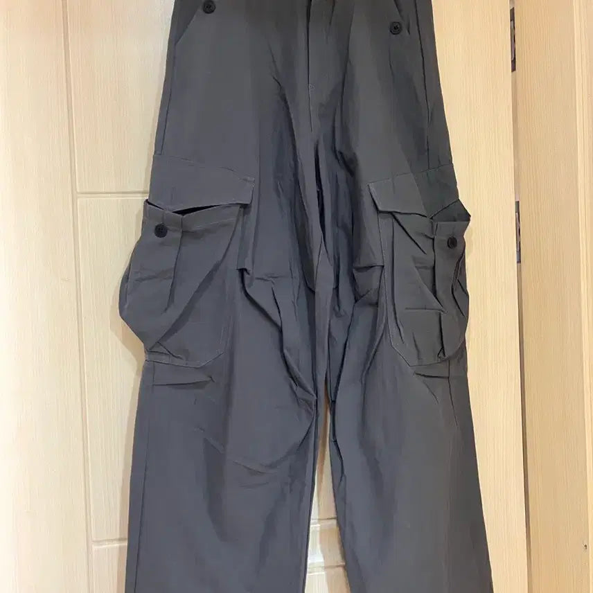 [BUNJANG] Charcoal Wide Cargo Pants / 새상품) 빅카고 단추 차콜 와이드 팬츠 통바지
