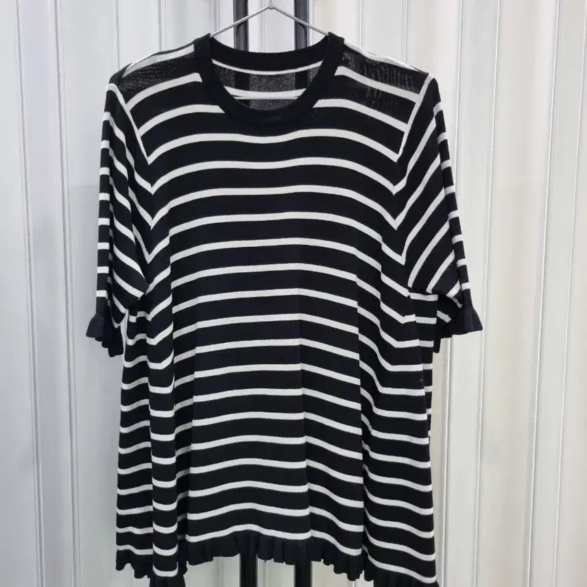 [BUNJANG] Striped Knit T-Shirt Black White / 줄무늬 니트 티셔츠 블랙 화이트