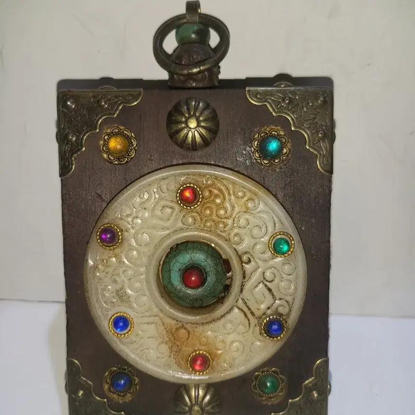 [BUNJANG] Jade Ornament with Gemstone and Metal Accents / 옥 장식품