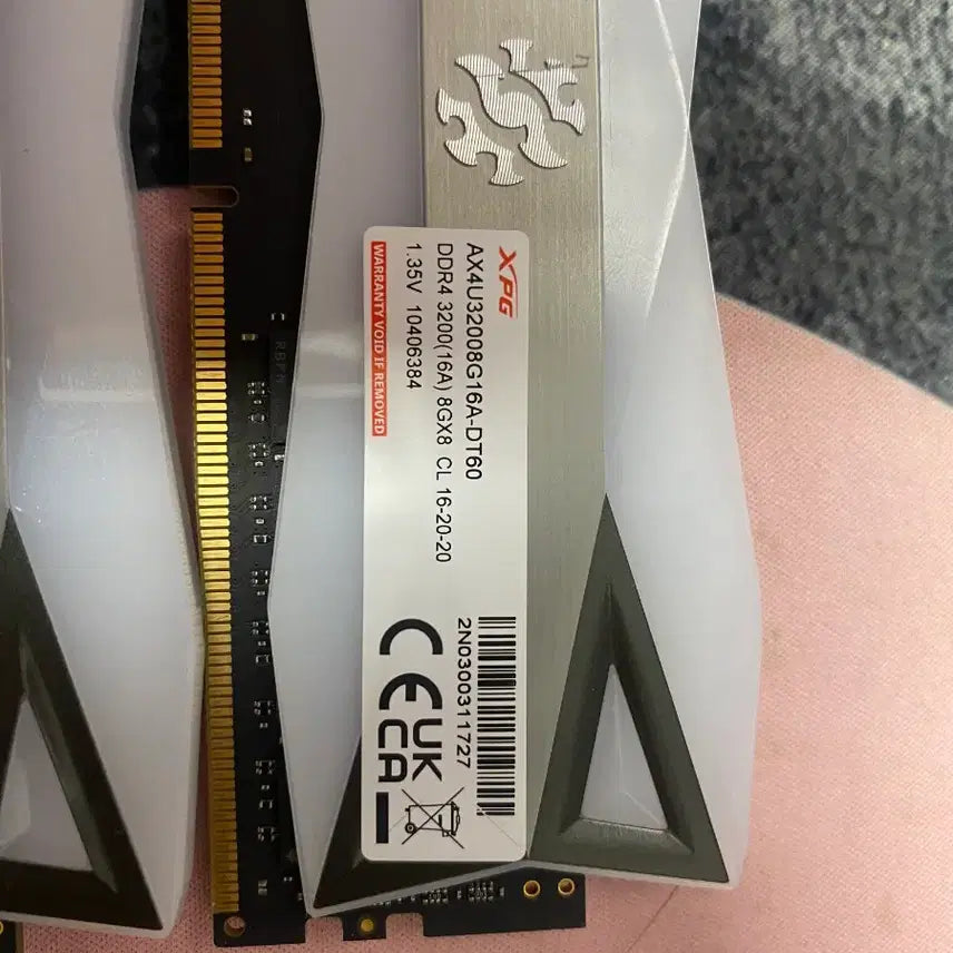 [BUNJANG] XPG DDR4 3200MHz 16GB (8GB x 2) CL16 RGB RAM / XPG DDR4 3200 8GB CL16 x 2
