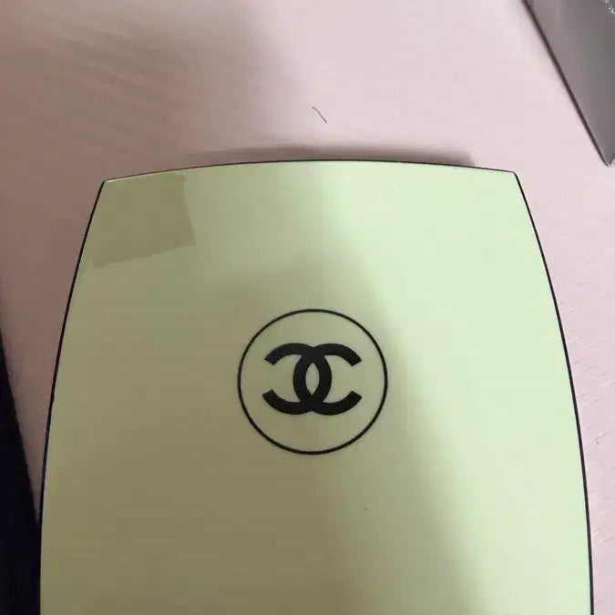 [BUNJANG] Chanel Les Beiges Healthy Glow Natural Eyeshadow Palette (Warm) / 샤넬 쉐도우