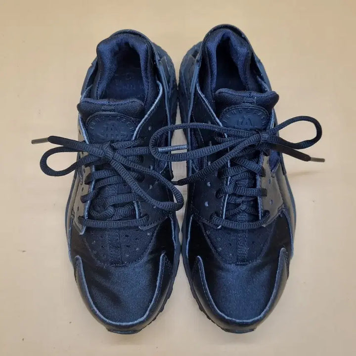 [BUNJANG] Nike Air Huarache Black Sneakers (US Women&