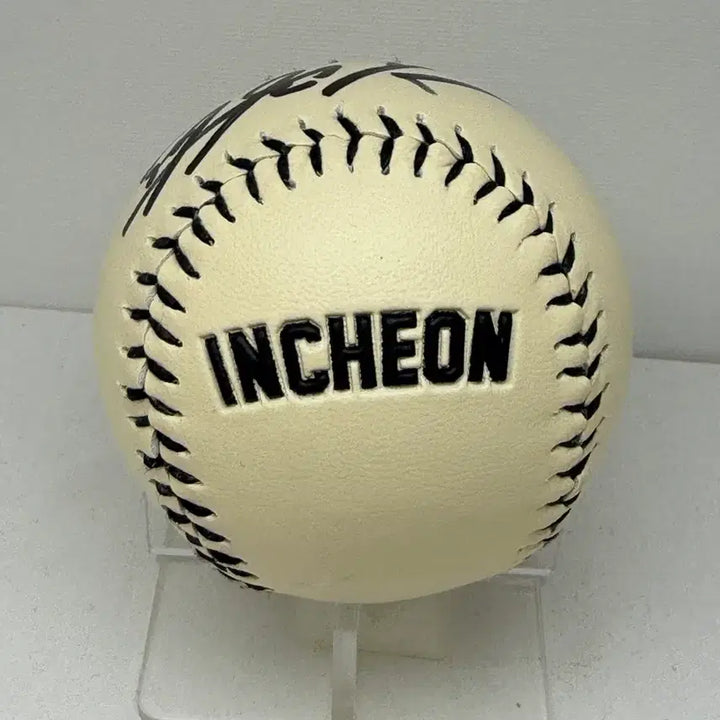 [BUNJANG] Kim Kwang-hyun SSG Landers Signed Baseball / SSG랜더스 김광현  로고볼 친필 싸인볼