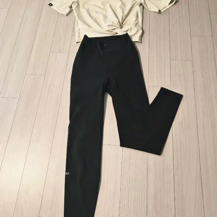 [BUNJANG] Andar Set Top L Pants 4 / 안다르 세트판매해요