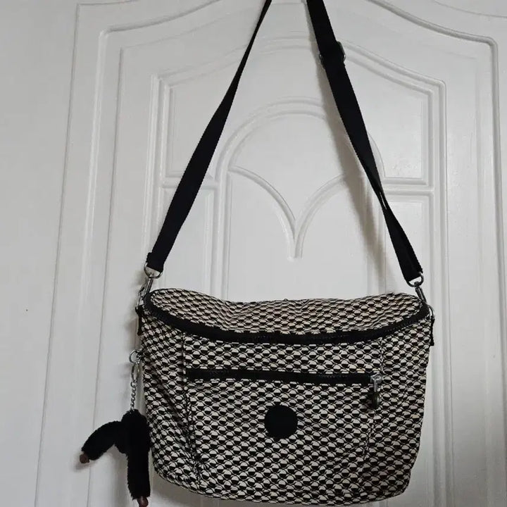 [BUNJANG] Kipling Adjustable Strap Crossbody Shoulder Bag / 키플링 크로스백 숄더백 끈조절