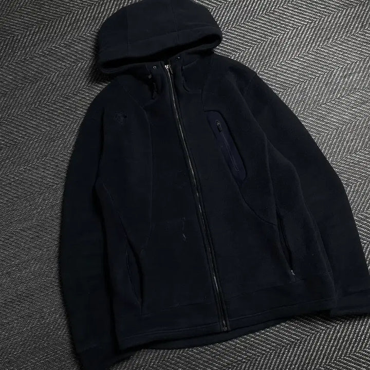 [BUNJANG] Descente Embroidered Logo Fleece Hooded Zip-Up Navy XL / 데상트 자수로고 플리스 후드집업 네이비y 6190