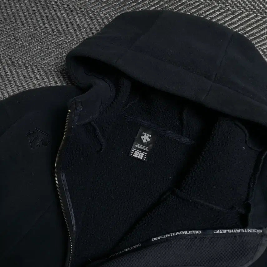 [BUNJANG] Descente Embroidered Logo Fleece Hooded Zip-Up Navy XL / 데상트 자수로고 플리스 후드집업 네이비y 6190