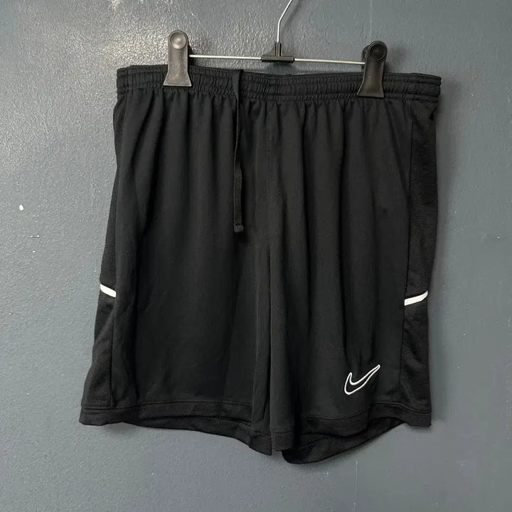 [BUNJANG] Nike Logo Black Training Shorts / L 나이키 로고 블랙 트레이닝 반바지