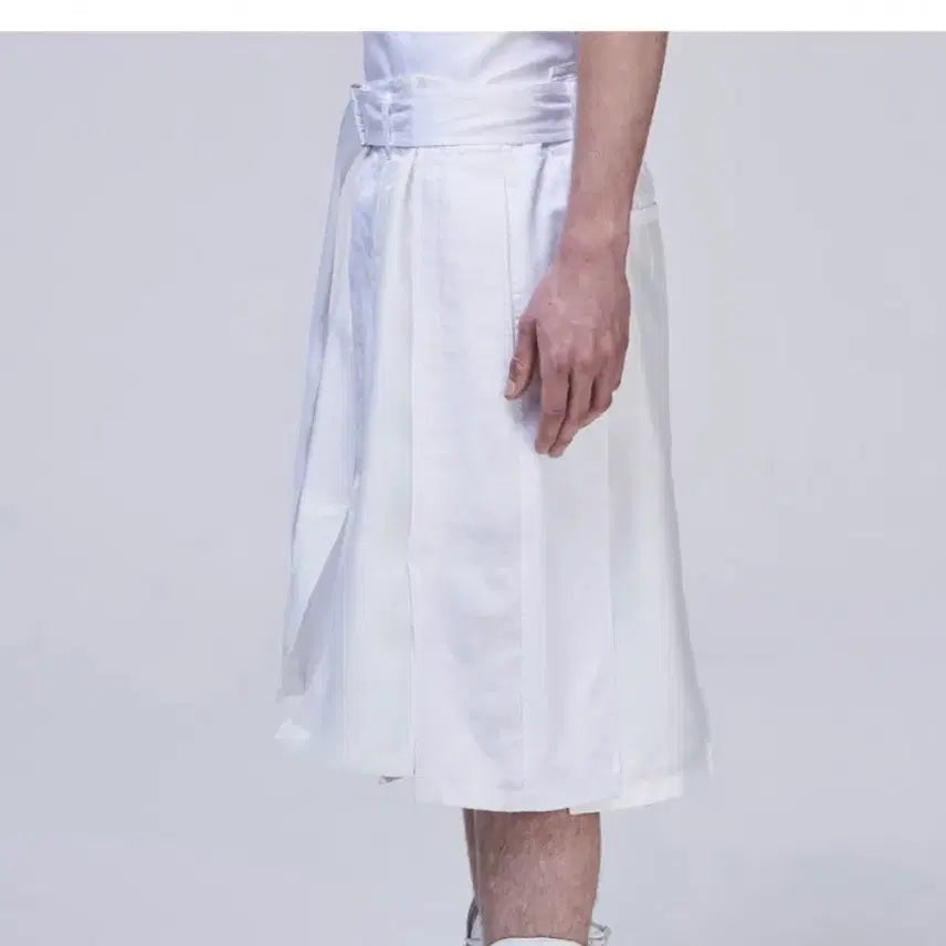 [BUNJANG] Songzio 25SS Collection Vertical Shorts Size 78 / (78) 25ss 송지오 컬렉션 버티컬 쇼츠