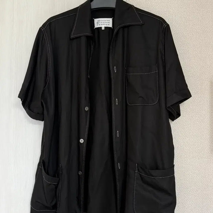 [BUNJANG] Maison Margiela Stitch Short-Sleeve Shirt Black / (50) 23ss 마르지엘라 스티치 반팔 셔츠 블랙
