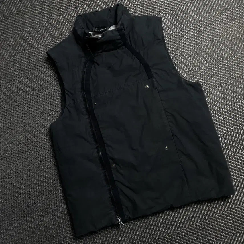 [BUNJANG] Nike Tech Pack Vest with Side Zipper Detail / 나이키 사이드 지퍼 디테일 테크팩 베스트y 6197