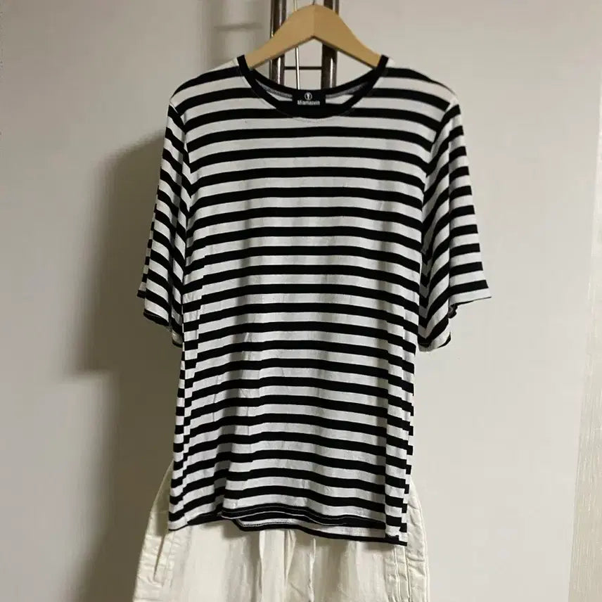[BUNJANG] Black Stripe T-Shirt (Size 55-66) / 블랙 스트라이프 티셔츠 55-66