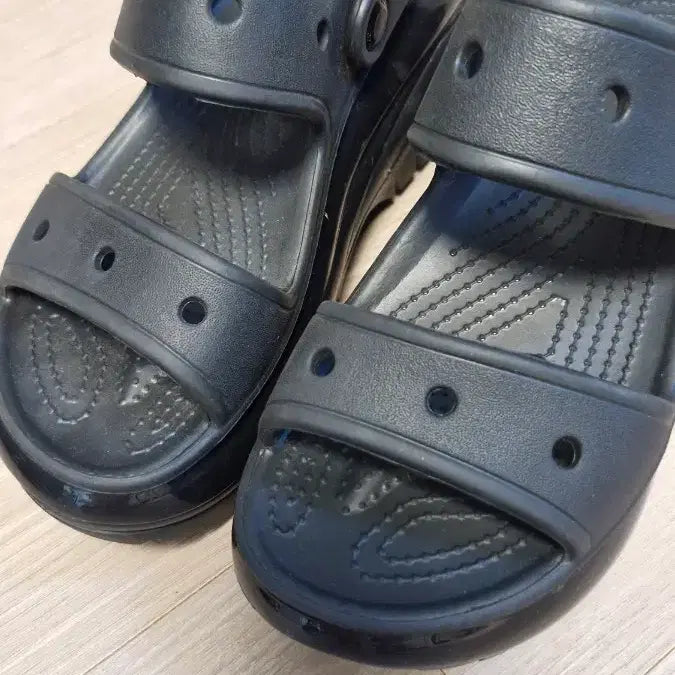 [BUNJANG] Crocs Height Wedge Sandals (230) Black / 크록스키높이 샌들(230) 블랙