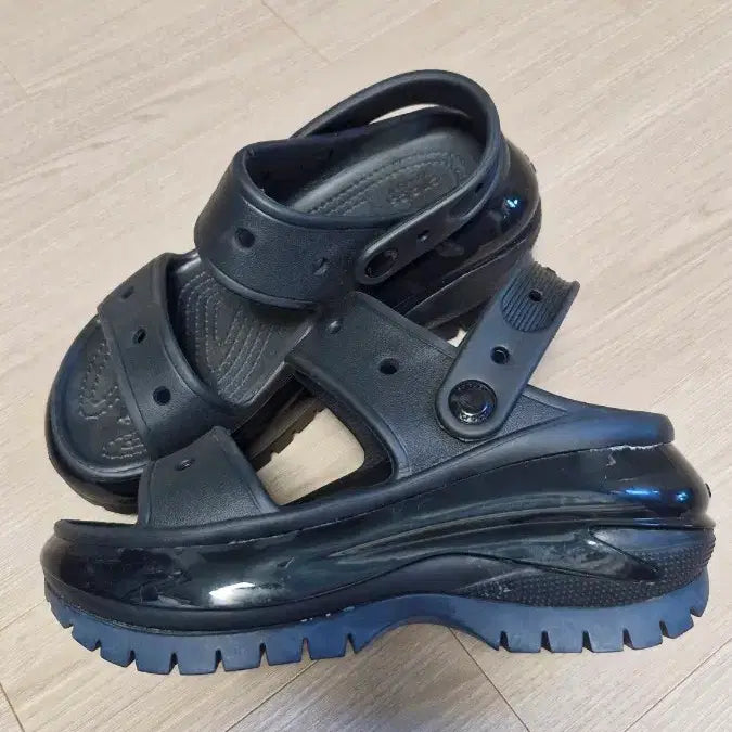 [BUNJANG] Crocs Height Wedge Sandals (230) Black / 크록스키높이 샌들(230) 블랙