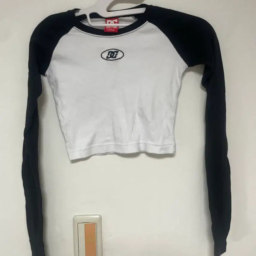 [BUNJANG] DC Shoes Long Sleeve Crop T-Shirt / DC shoes 디씨슈즈 긴팔 크롭티 티셔츠