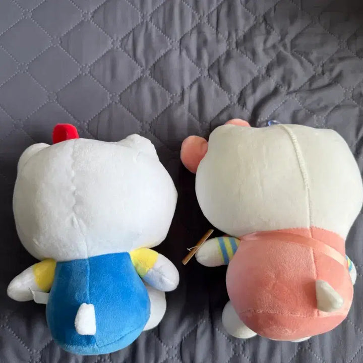 [BUNJANG] Hello Kitty Plush Dolls / 헬로키티 인형