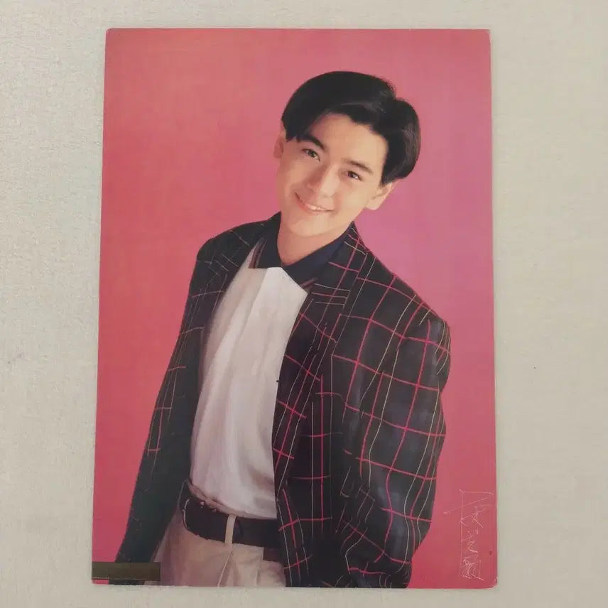 [BUNJANG] Lim Ji-ryeong Vintage Coaster Paper Hong Kong Star Photo Retro Interior Decor / 임지령 빈티지 책받침종이 고전 굿즈 홍콩 스타 사진 레트로 인테리어 소품