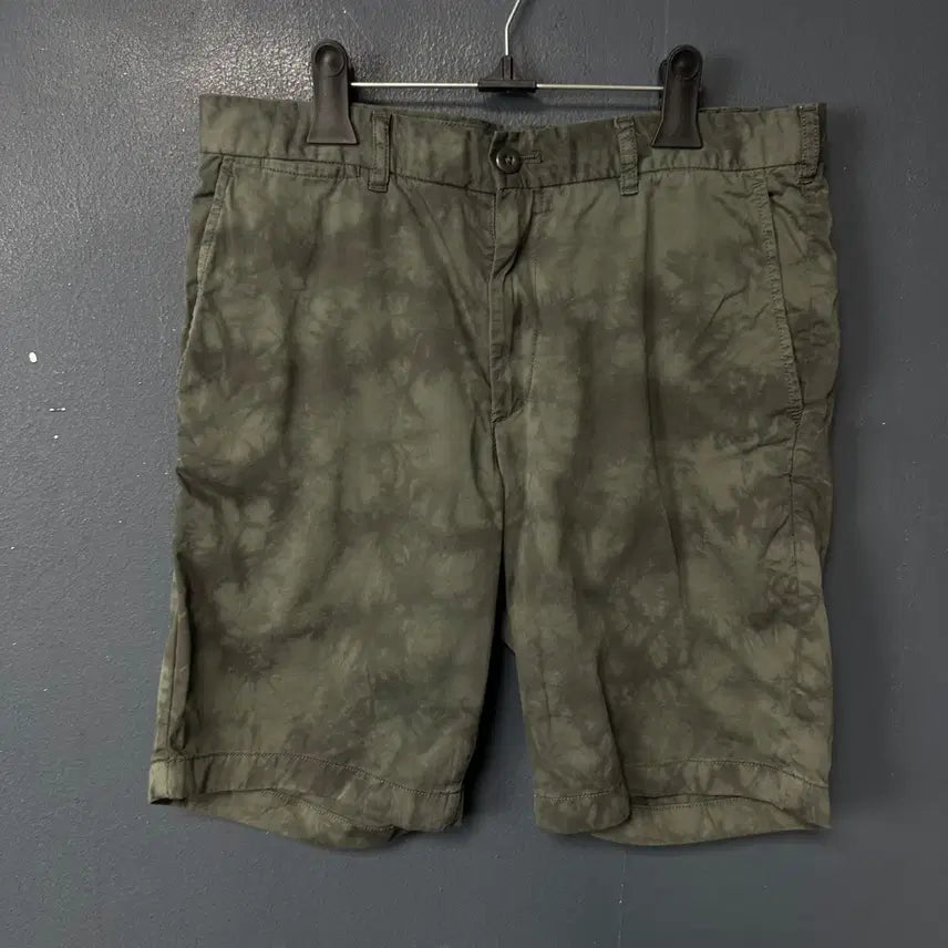 [BUNJANG] Uniqlo Khaki Washed Chino Shorts / M 유니클로 카키 워시드 치노 반바지