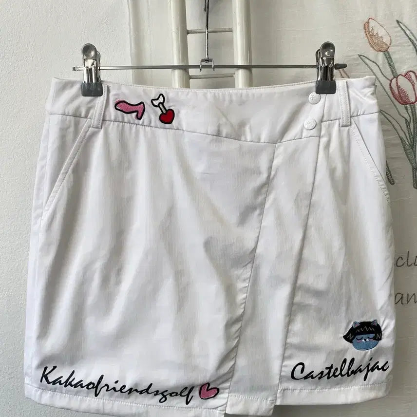 [BUNJANG] Castelbajac x Kakao Friends Character Embroidery Golf Culottes Skirt / 까스텔바작 골프 큐롯은 카카오프렌즈 캐릭터 스커트