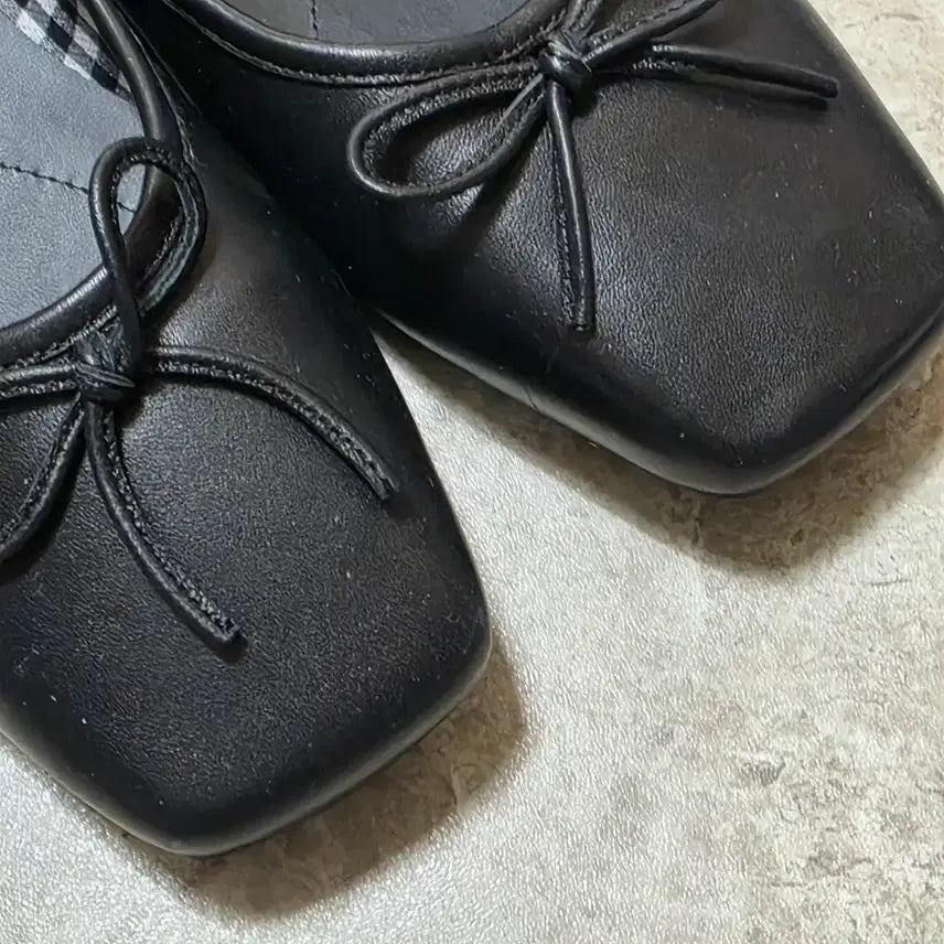 [BUNJANG] Barbara Seven Floor Black Flat Shoes / 바바라 세븐플로어 플랫슈즈 블랙