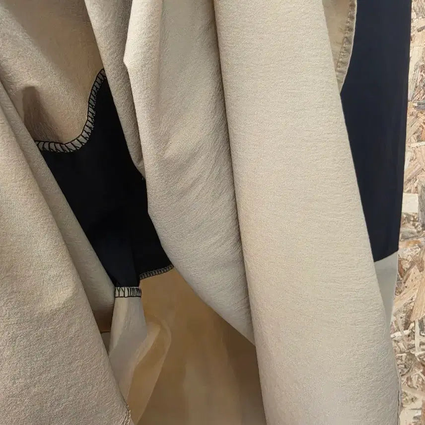 [BUNJANG] Colorblock Long Dress with Waist String / 바스락 허리스트링 배색 롱 원피스 F