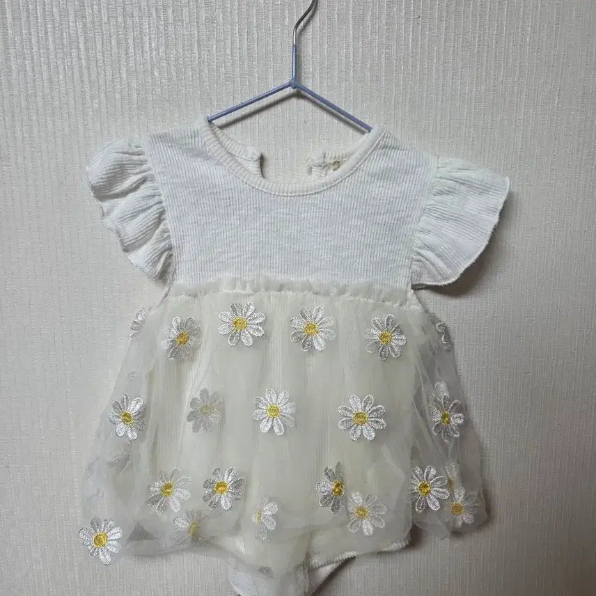 [BUNJANG] Choucream Daisy Pattern Short Sleeve Bodysuit M / Choucream 데이지 꽃 패턴 반팔 바디슈트 M