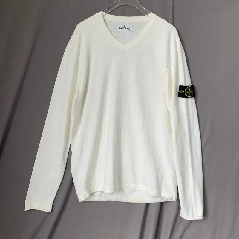 [BUNJANG] Stone Island 20 V-Neck Knit Long Sleeve Sweater / L 스톤아일랜드 20 와펜 V넥 니트 롱슬리브 긴팔티