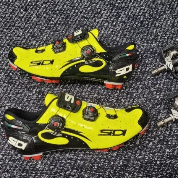 [BUNJANG] SIDI Top-Grade Carbon MTB Clipless Shoes (EUR 43) with Shimano XT Clipless Pedals / SIDI 시디 최상급 카본 MTB 클릿슈즈/시마노 XT 클릿페달