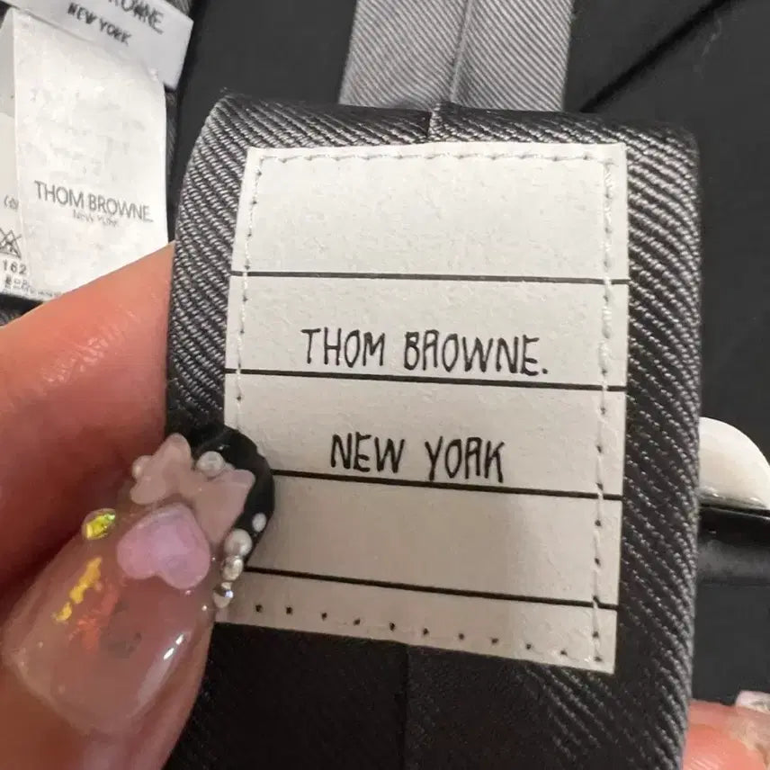[BUNJANG] Thom Browne Grey Tie with Box / 톰브라운 그레이 넥타이 + 박스