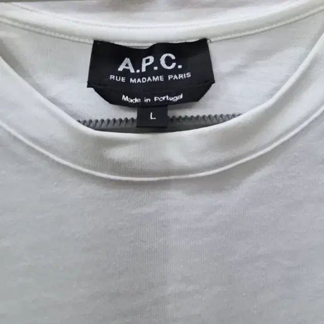 [BUNJANG] A.P.C. Logo Detail Cotton T-Shirt / APC 반팔티 화이트