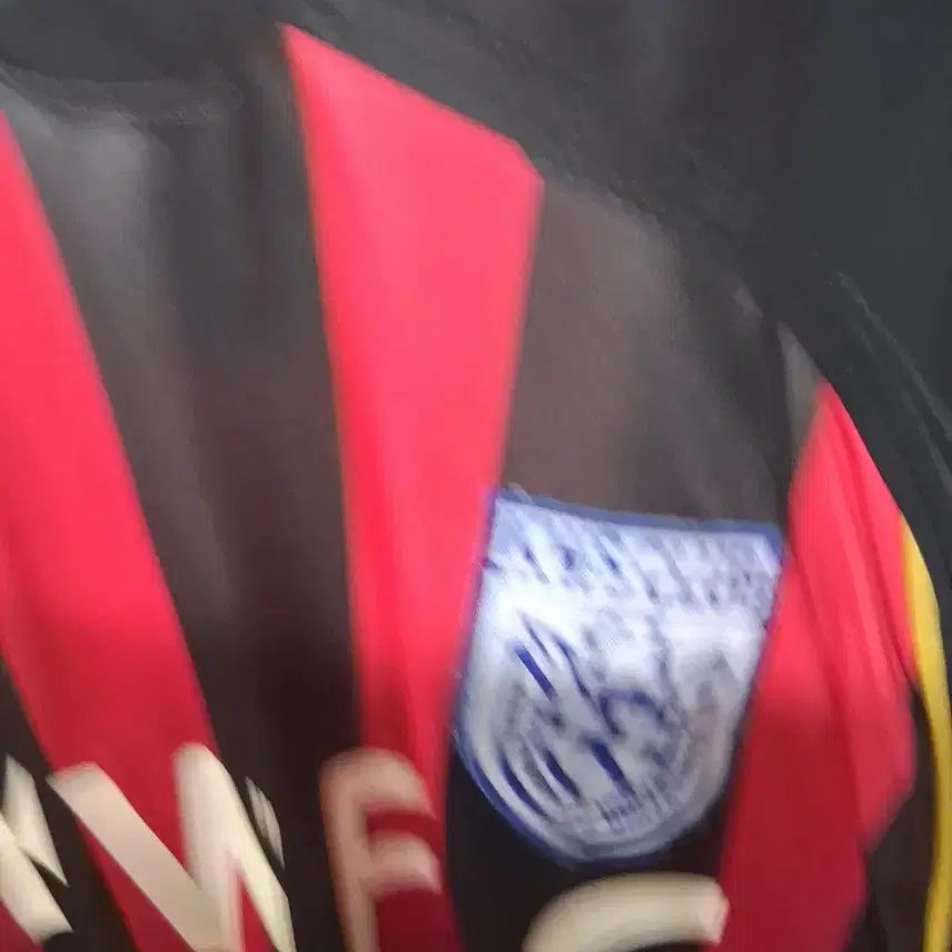 [BUNJANG] KWS CLUB Striped Soccer Jersey - Size 105 / 축구 상의  105 그외제품 개당 가격표 대로