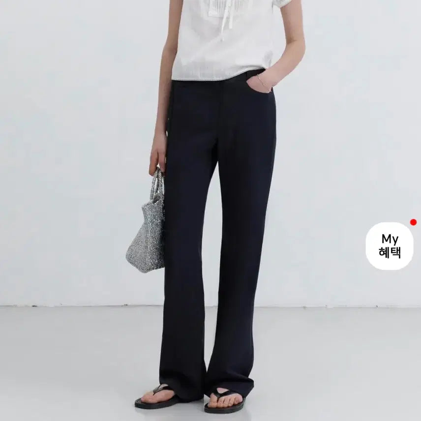 [BUNJANG] Dunst Slim Semi Boot Cut Slacks Black L / 던스트 slim semi boot cut slacks black L