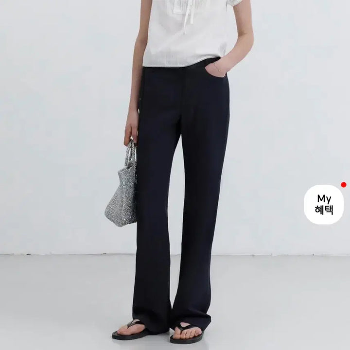 [BUNJANG] Dunst Slim Semi Boot Cut Slacks Black L / 던스트 slim semi boot cut slacks black L